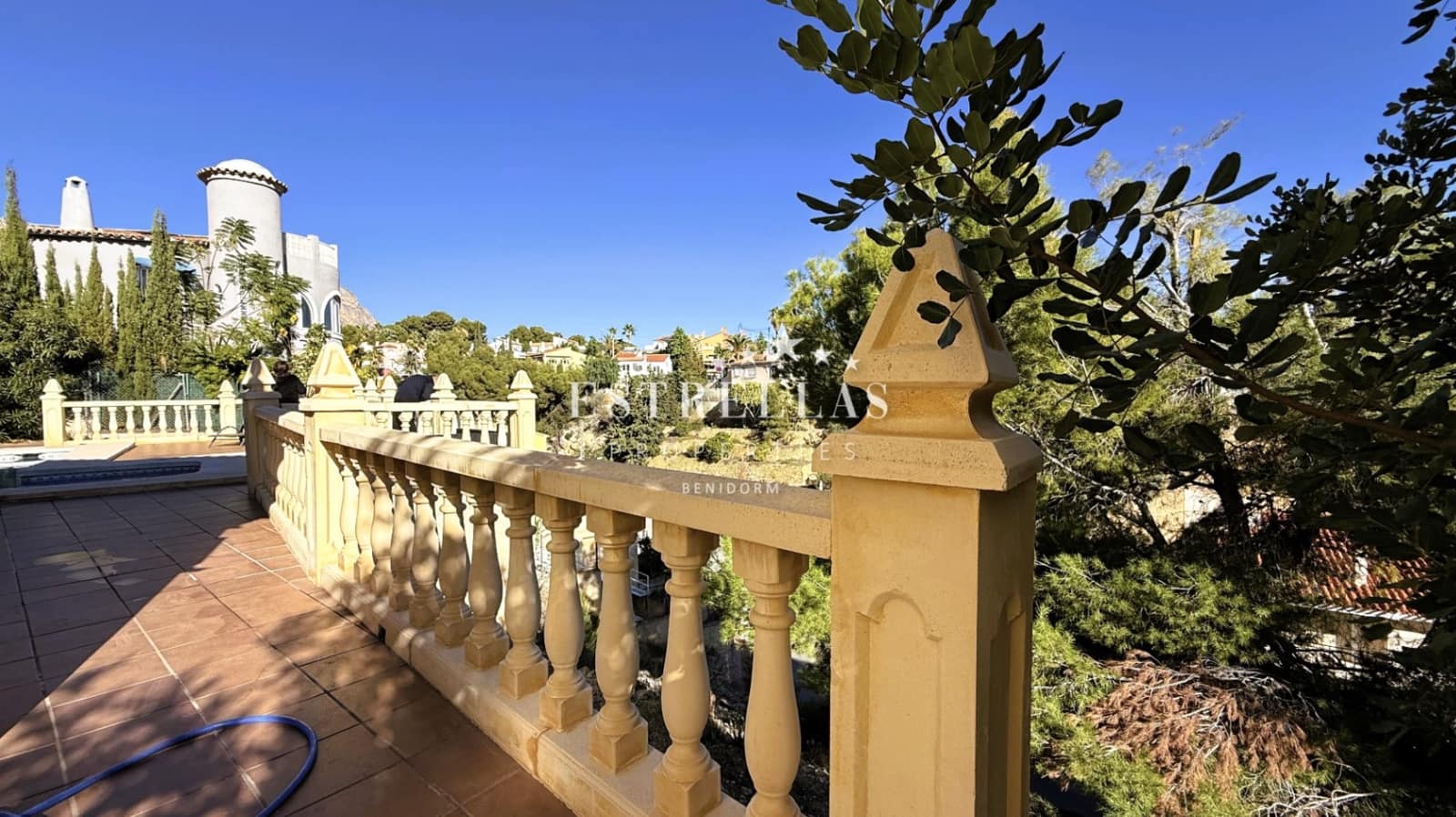 3 soverom Villa til salgs i La Nucia med svømmebasseng garasje - € 590 000 (Ref: 9412835)