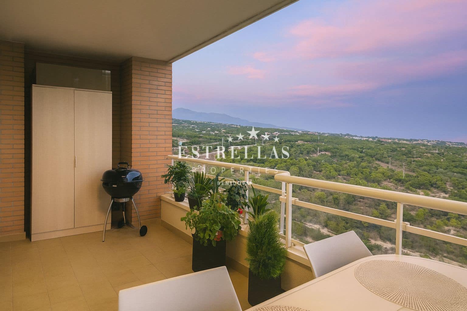 3 soverom Leilighet til salgs i Benidorm med svømmebasseng garasje - € 299 000 (Ref: 9413128)