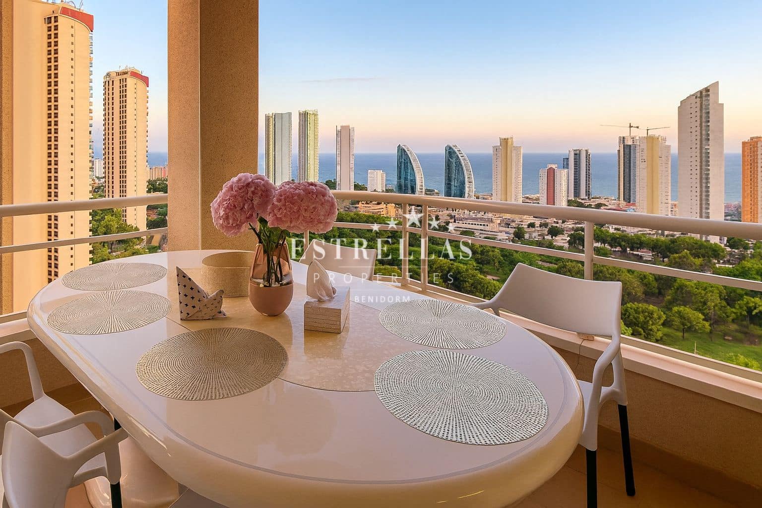 3 soverom Leilighet til salgs i Benidorm med svømmebasseng garasje - € 299 000 (Ref: 9413128)