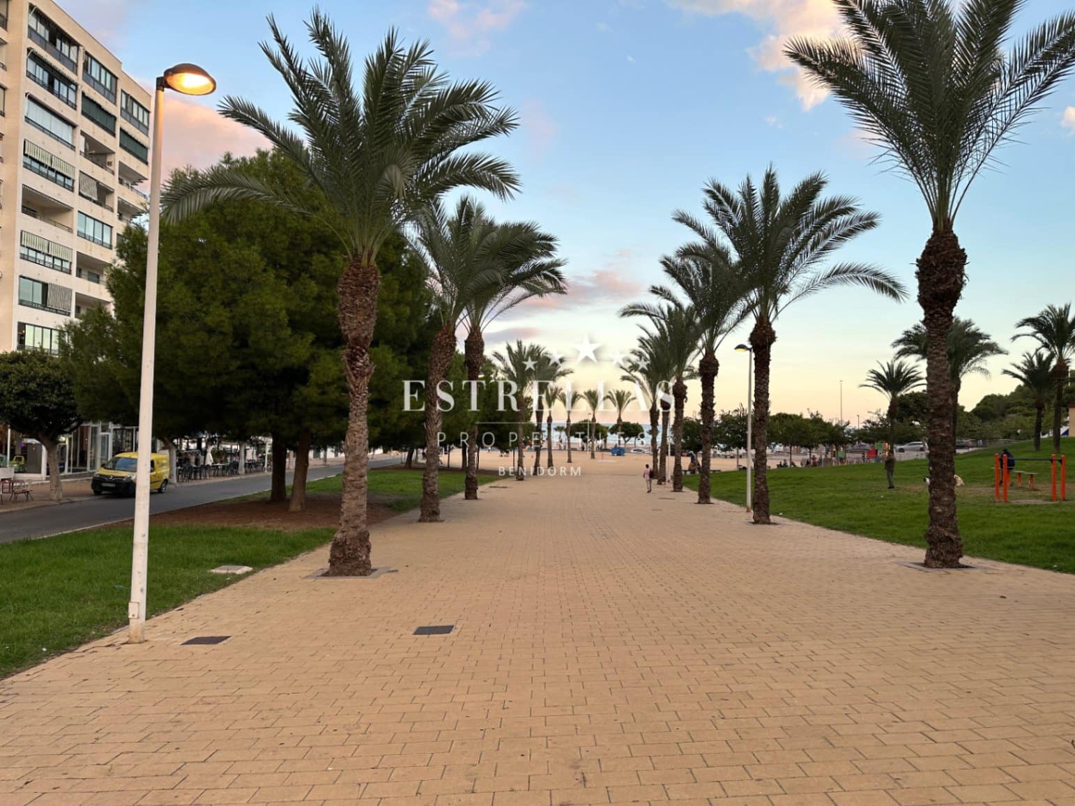 2 Zimmer Apartment zu verkaufen in La Villajoyosa / Vila Joiosa mit Pool Garage - 320.000 € (Ref: 9428179)