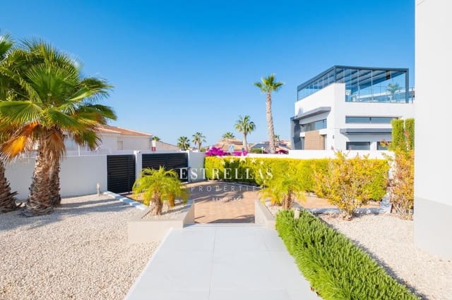 3 sypialnia Willa na sprzedaż w Ciudad Quesada, Rojales z basenem garażem - 742 000 € (Ref: 9444899)