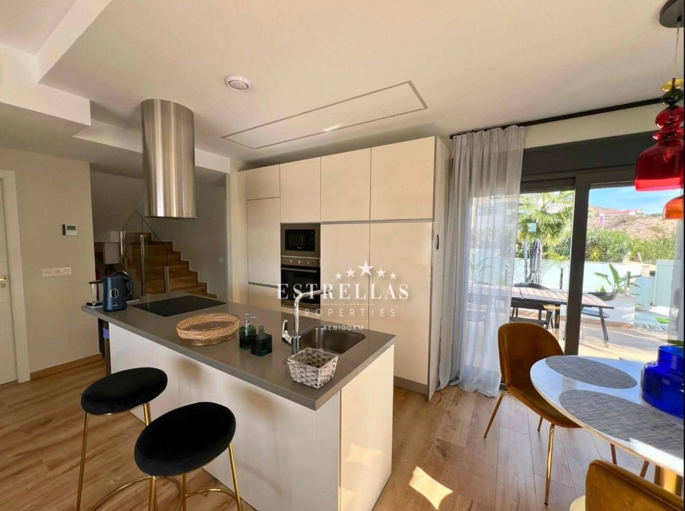 5 sypialnia Willa na sprzedaż w Finestrat z garażem - 1 100 000 € (Ref: 9444900)