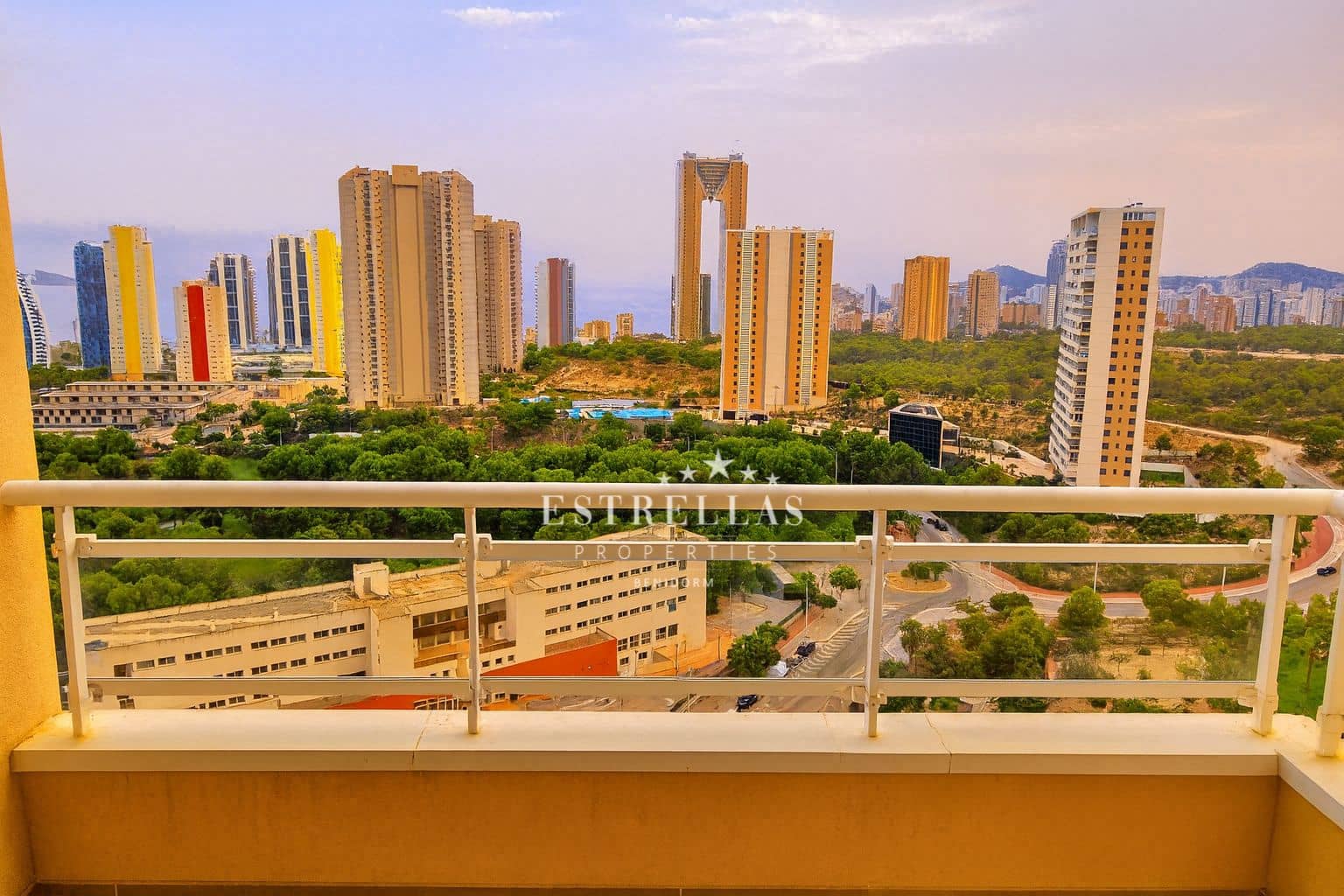 3 soveværelse Penthouse til salg i Benidorm med garage - € 420.000 (Ref: 9449306)