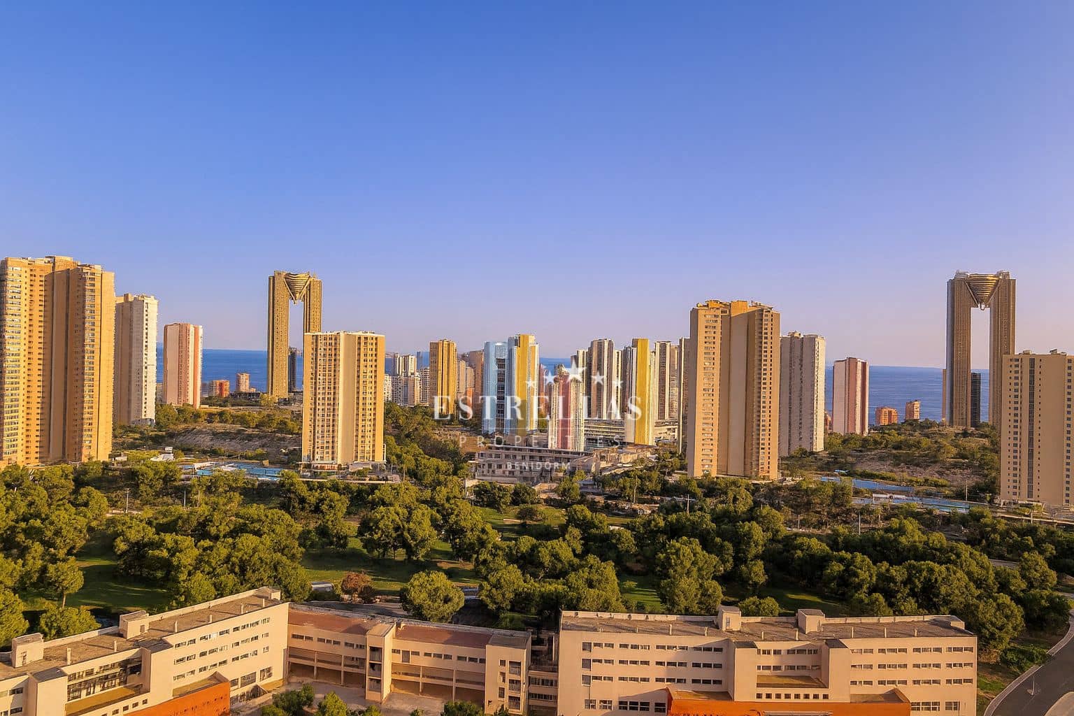 3 soveværelse Penthouse til salg i Benidorm med garage - € 420.000 (Ref: 9449306)