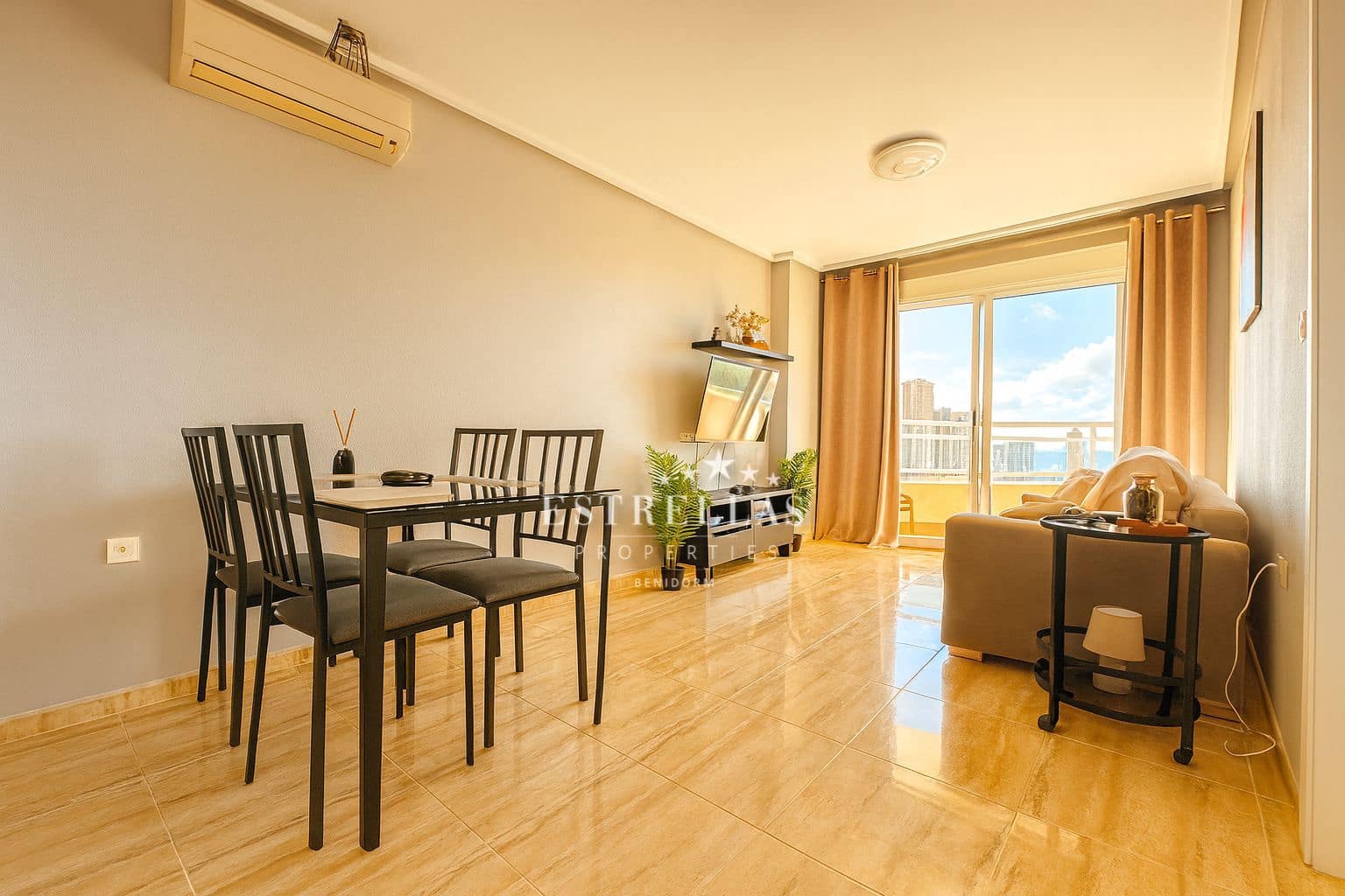 1 makuuhuone Huoneisto myytävänä paikassa Benidorm mukana uima-altaan 
autotalli - 190 000 € (Ref: 9450882)