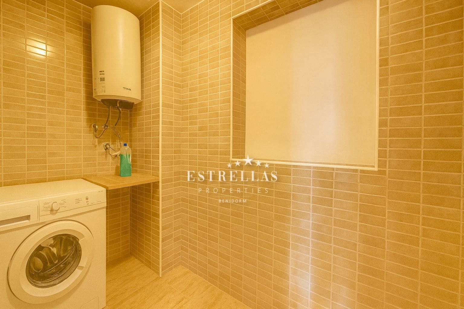 1 makuuhuone Huoneisto myytävänä paikassa Benidorm mukana uima-altaan 
autotalli - 190 000 € (Ref: 9450882)