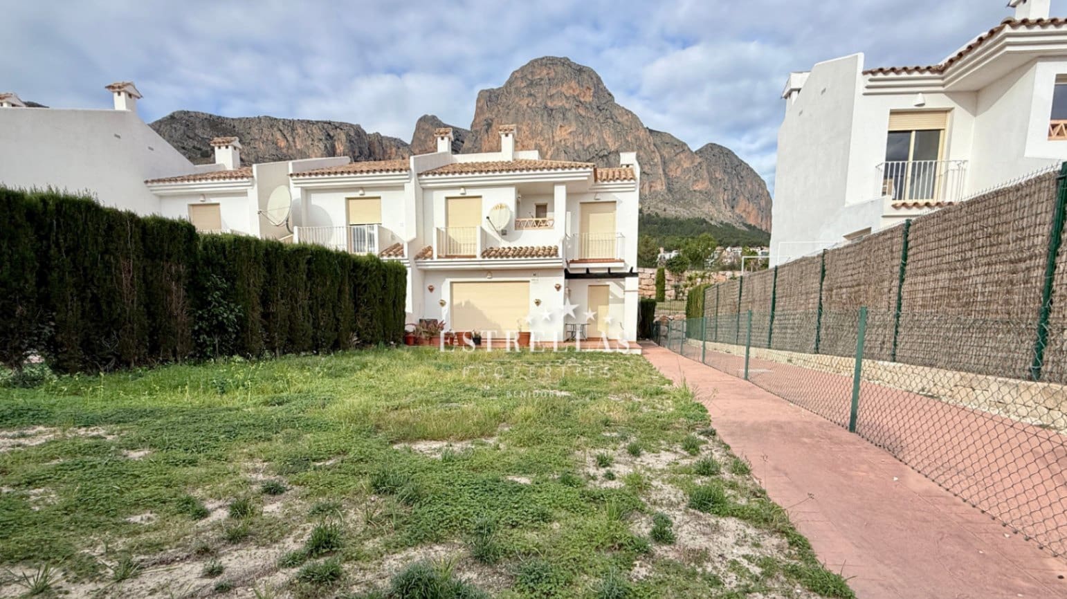 3 soverom Bungalow til salgs i Polop med svømmebasseng garasje - € 319 000 (Ref: 9453546)