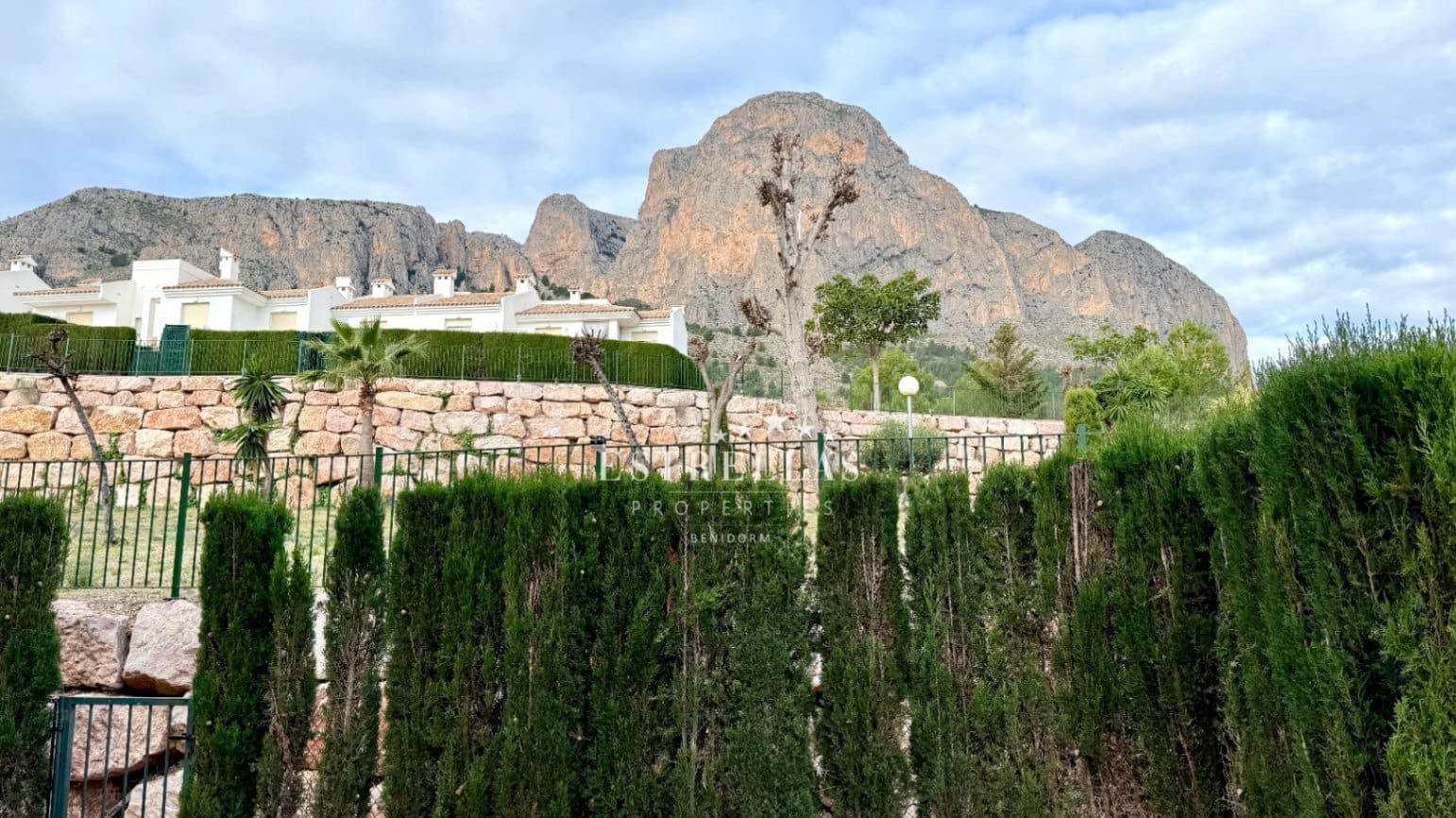 3 soverom Bungalow til salgs i Polop med svømmebasseng garasje - € 319 000 (Ref: 9453546)