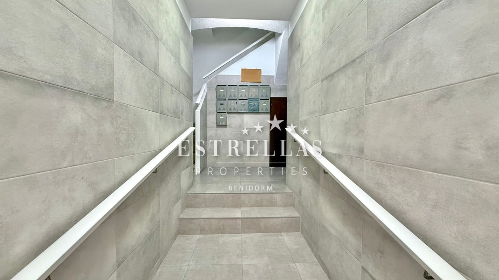 2 slaapkamer Appartement te koop in La Villajoyosa / Vila Joiosa - € 139.000 (Ref: 9453649)