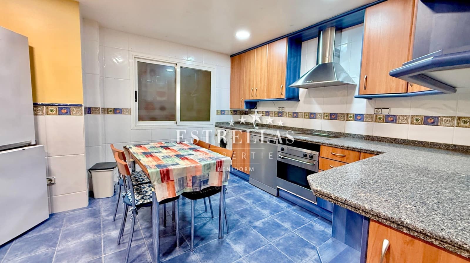 2 slaapkamer Appartement te koop in La Villajoyosa / Vila Joiosa - € 139.000 (Ref: 9453649)