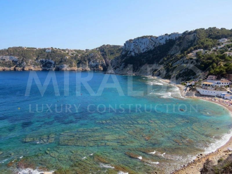 4 bedroom Apartment for sale in A Coruna city with pool - € 1,550,000 (Ref: 9488944)