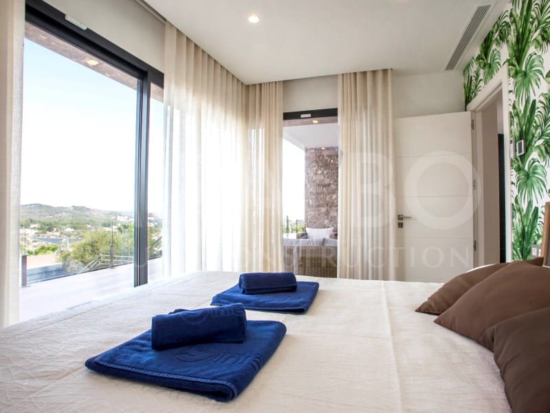 4 quarto Bungalow para venda em Corunha cidade com piscina - 1 490 000 € (Ref: 9488948)