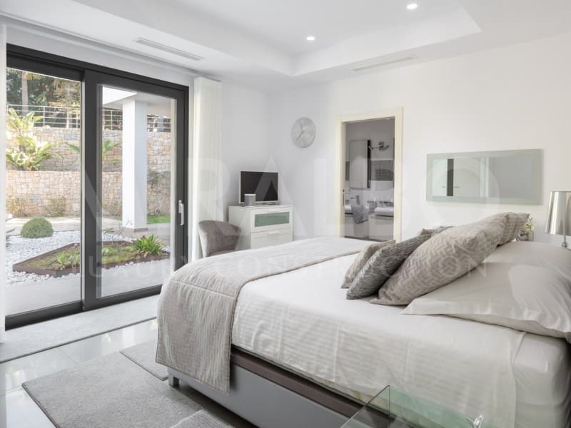 6 sovrum Lägenhet till salu i A Coruna stad - 3 850 000 € (Ref: 9489065)