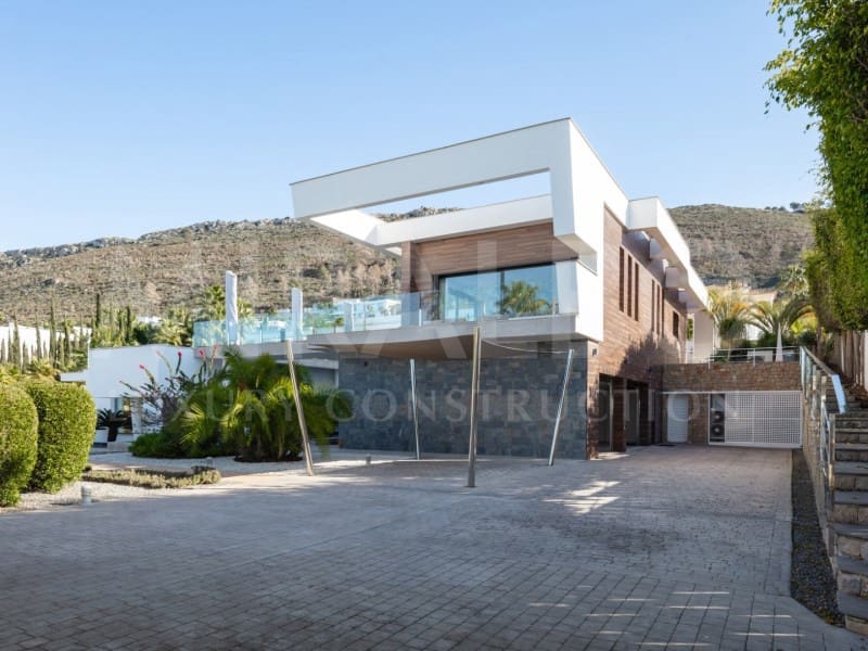 6 sovrum Lägenhet till salu i A Coruna stad - 3 850 000 € (Ref: 9489065)