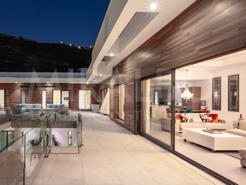 6 sovrum Lägenhet till salu i A Coruna stad - 3 850 000 € (Ref: 9489065)