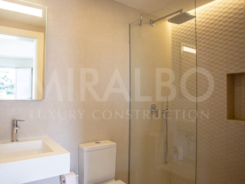 4 slaapkamer Appartement te koop in A Coruna stad - € 1.499.000 (Ref: 9489067)