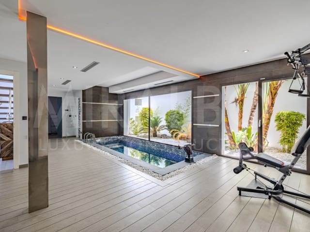 5 bedroom Apartment for sale in A Coruña city - € 2,350,000 (Ref: 9489072)