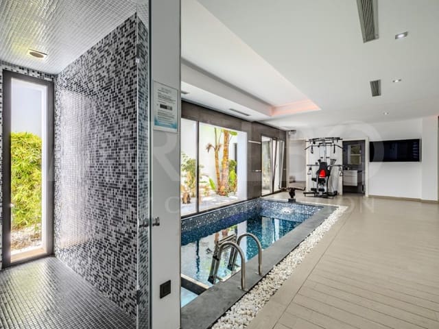 5 bedroom Apartment for sale in A Coruña city - € 2,350,000 (Ref: 9489072)