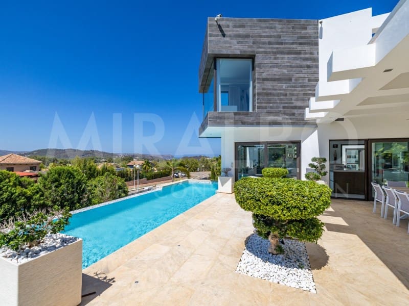 5 bedroom Apartment for sale in A Coruna city - € 2,350,000 (Ref: 9489072)