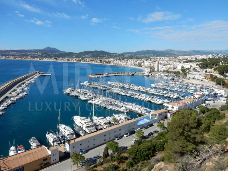 4 slaapkamer Appartement te koop in A Coruna stad - € 1.285.000 (Ref: 9489081)