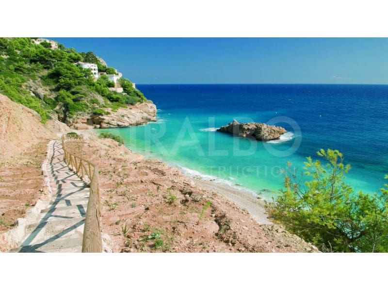 4 bedroom Apartment for sale in A Coruna city with pool - € 1,425,000 (Ref: 9489083)