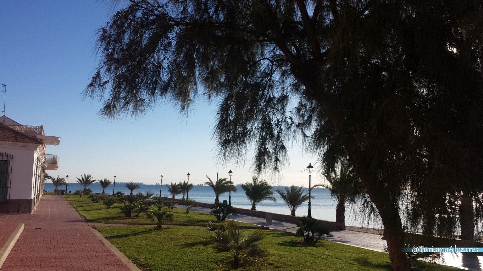 3 bedroom Villa for sale in Los Alcazares with pool - € 689,900 (Ref: 9493272)