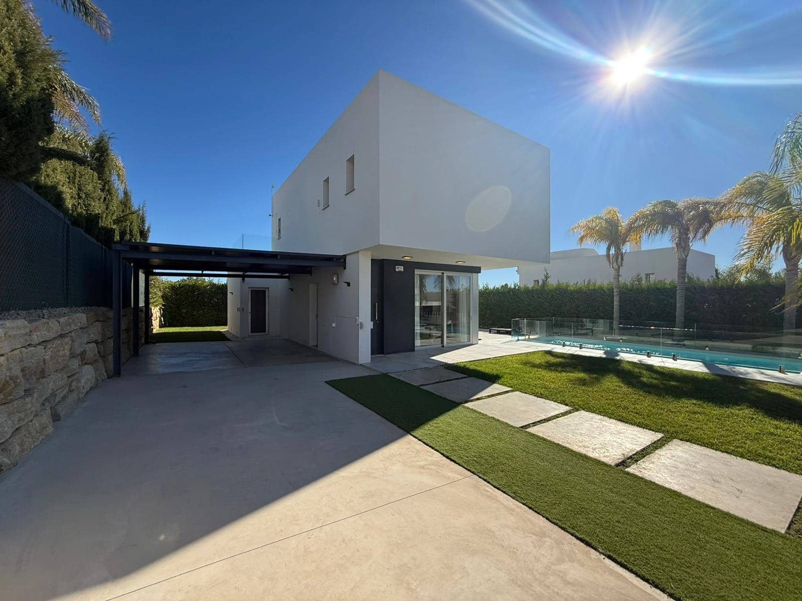 3 bedroom Villa for rent in Finestrat with pool garage - € 5,000 (Ref: 9524836)