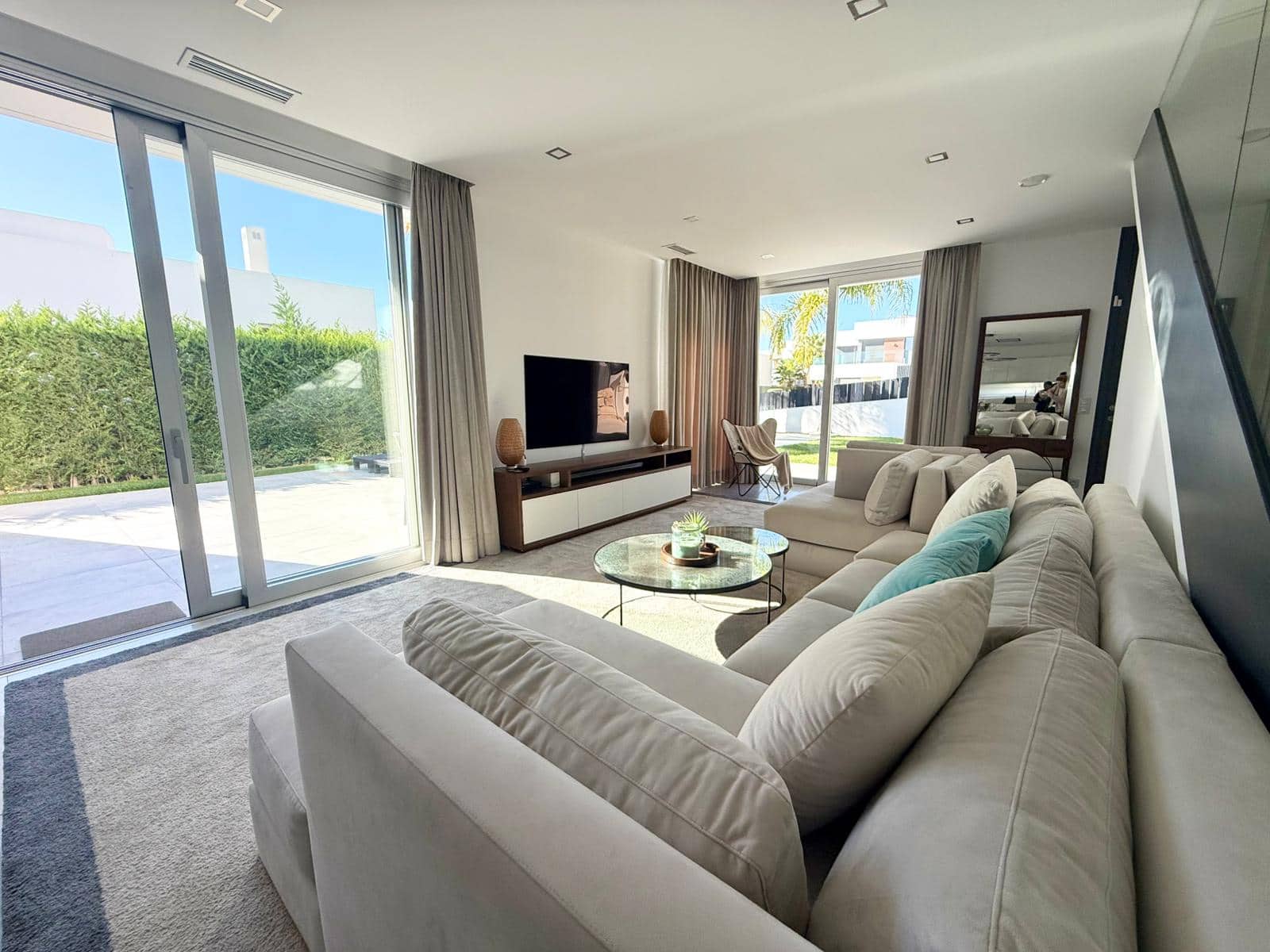 3 bedroom Villa for rent in Finestrat with pool garage - € 5,000 (Ref: 9524836)