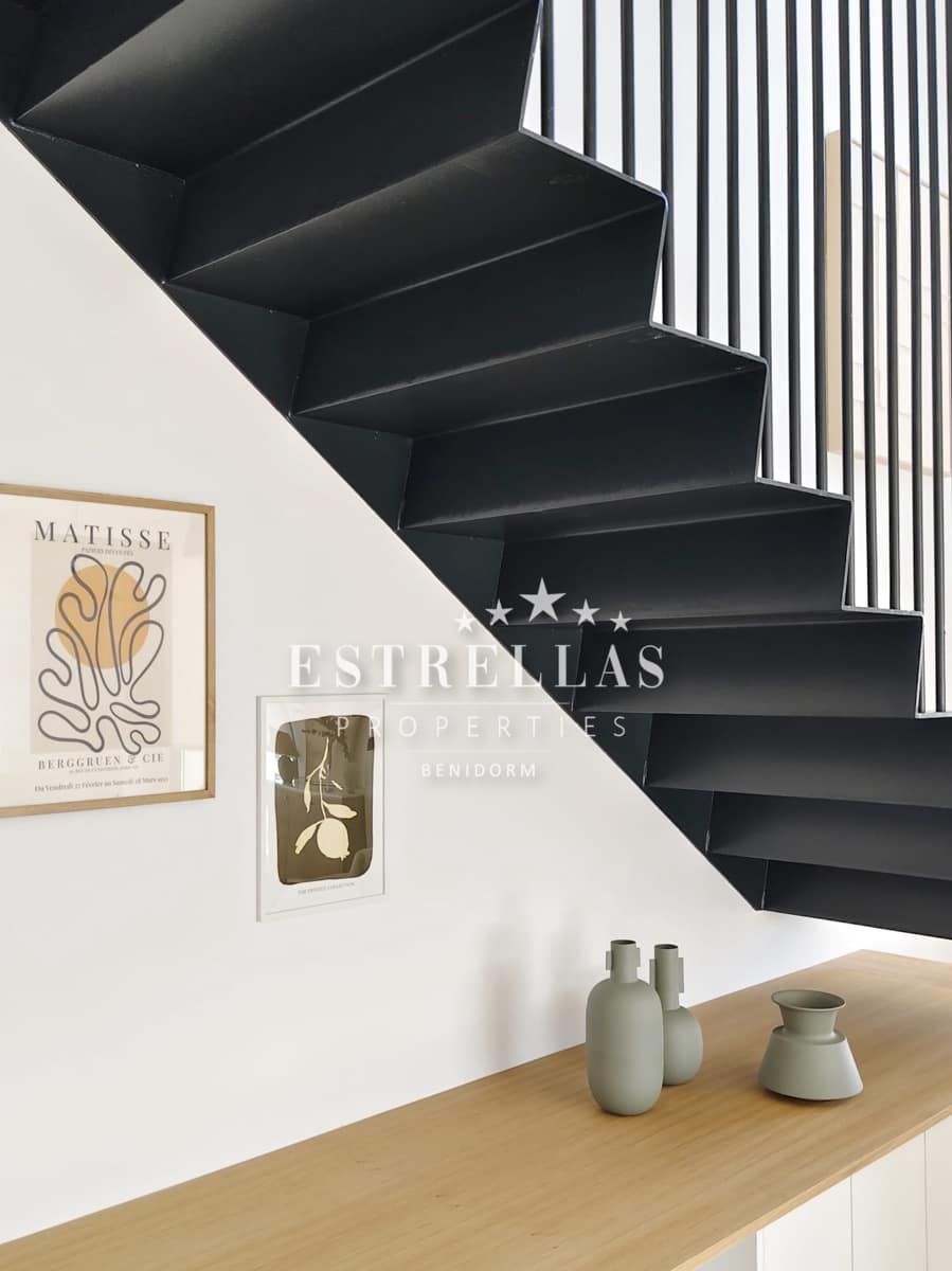 Apartamento de 3 habitaciones en La Villajoyosa / Vila Joiosa en venta con piscina garaje - 830.000 € (Ref: 9529028)