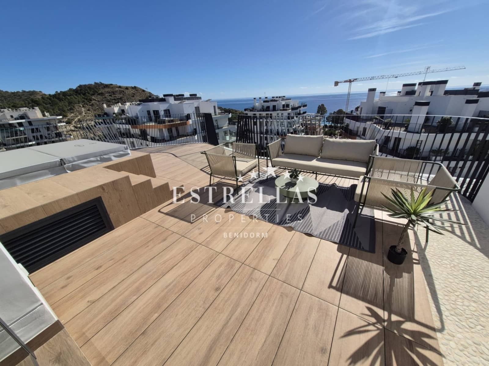 Apartamento de 3 habitaciones en La Villajoyosa / Vila Joiosa en venta con piscina garaje - 830.000 € (Ref: 9529028)