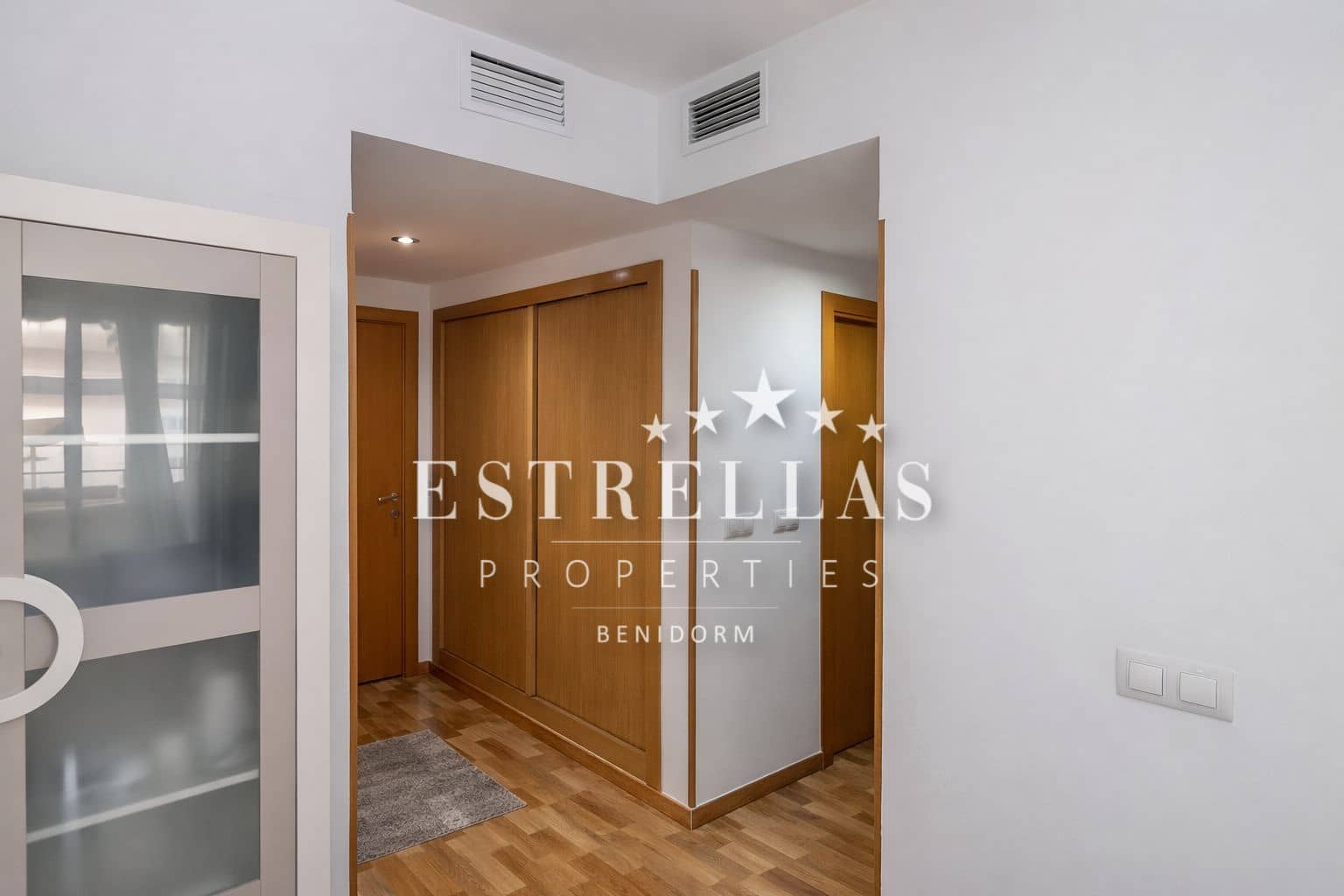 3 sypialnia Apartament na sprzedaż w La Villajoyosa / Vila Joiosa z basenem garażem - 295 000 € (Ref: 9547131)