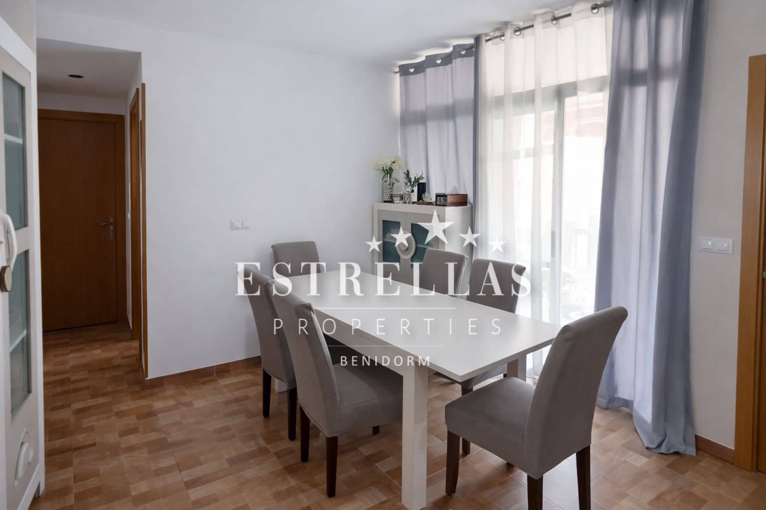 3 sypialnia Apartament na sprzedaż w La Villajoyosa / Vila Joiosa z basenem garażem - 295 000 € (Ref: 9547131)