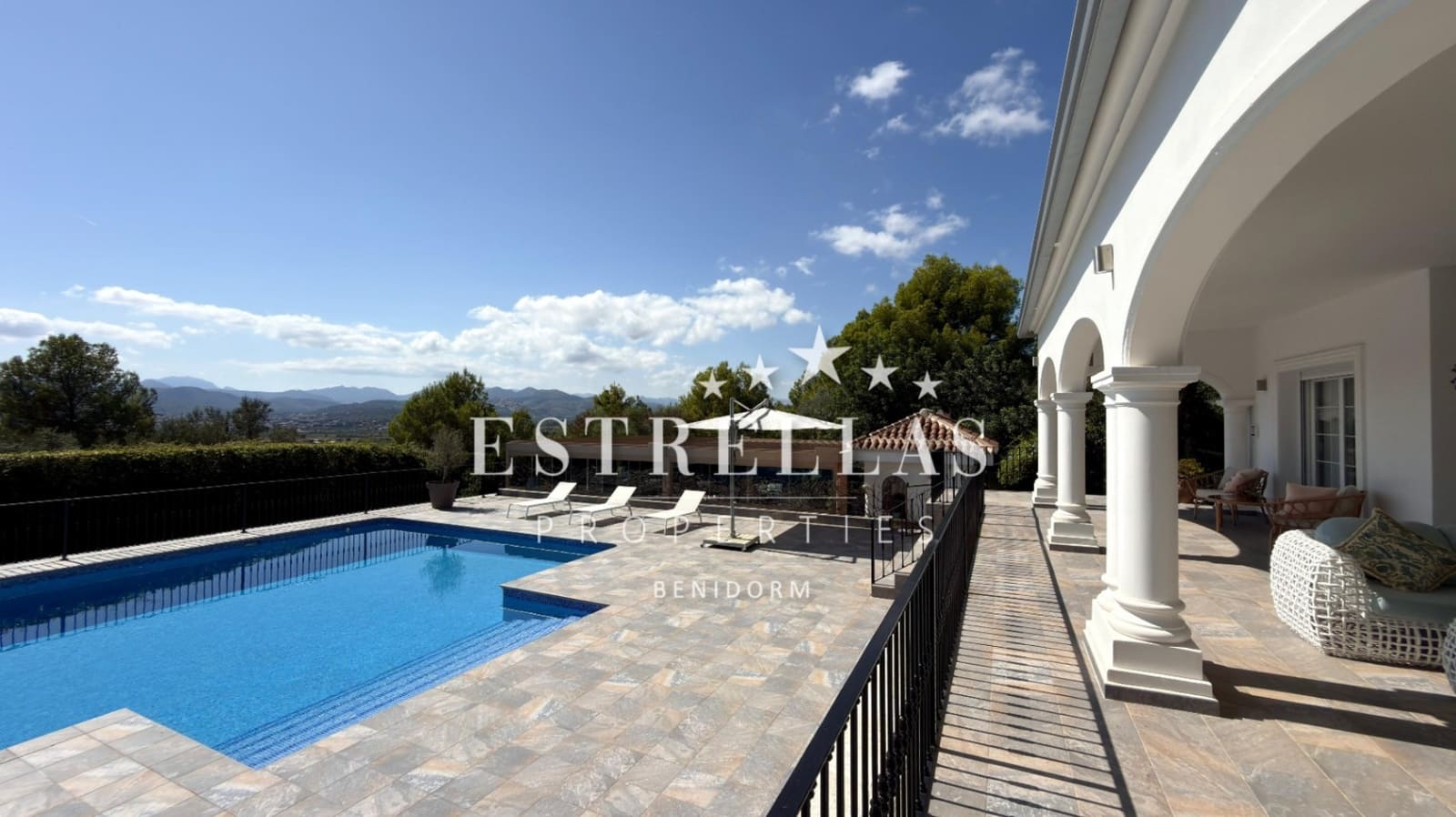 4 slaapkamer Villa te koop in Javea / Xabia met garage - € 3.700.000 (Ref: 9559841)