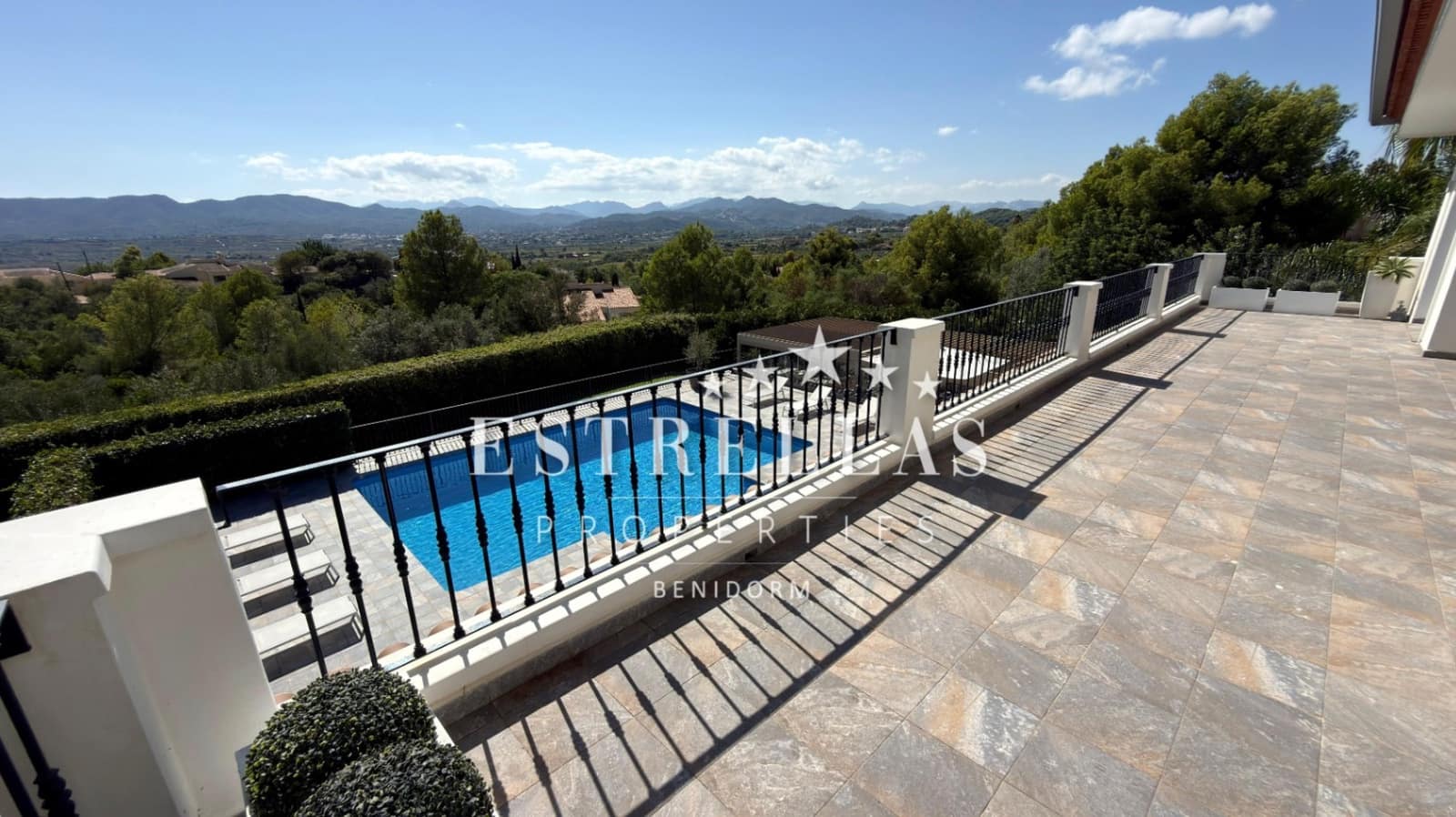 4 slaapkamer Villa te koop in Javea / Xabia met garage - € 3.700.000 (Ref: 9559841)