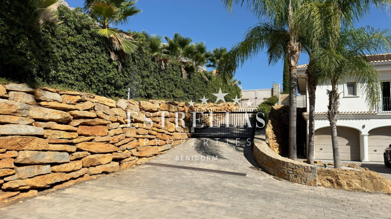4 slaapkamer Villa te koop in Javea / Xabia met garage - € 3.700.000 (Ref: 9559841)