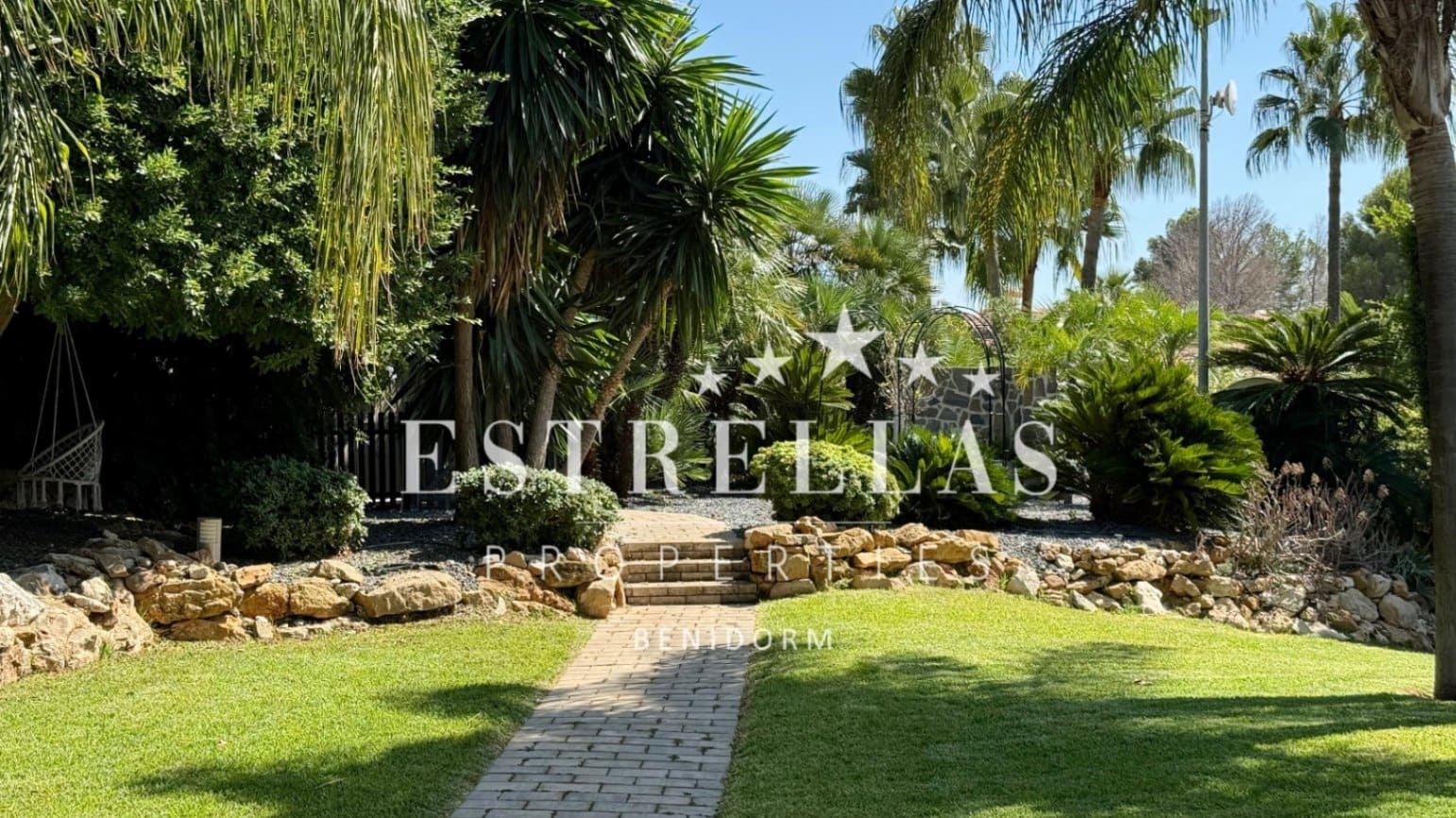 4 slaapkamer Villa te koop in Javea / Xabia met garage - € 3.700.000 (Ref: 9559841)