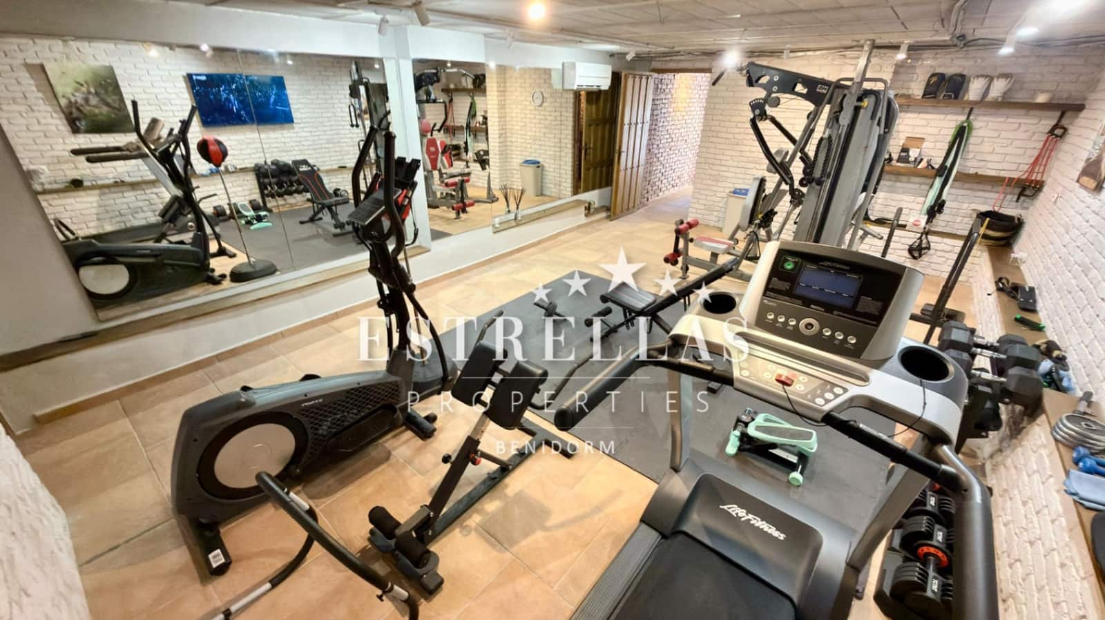 4 slaapkamer Villa te koop in Javea / Xabia met garage - € 3.700.000 (Ref: 9559841)