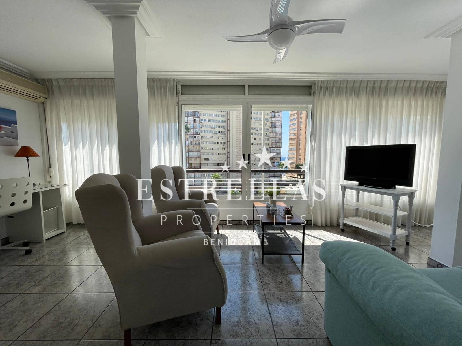 2 bedroom Apartment for rent in Benidorm with pool garage - € 1,400 (Ref: 9562603)