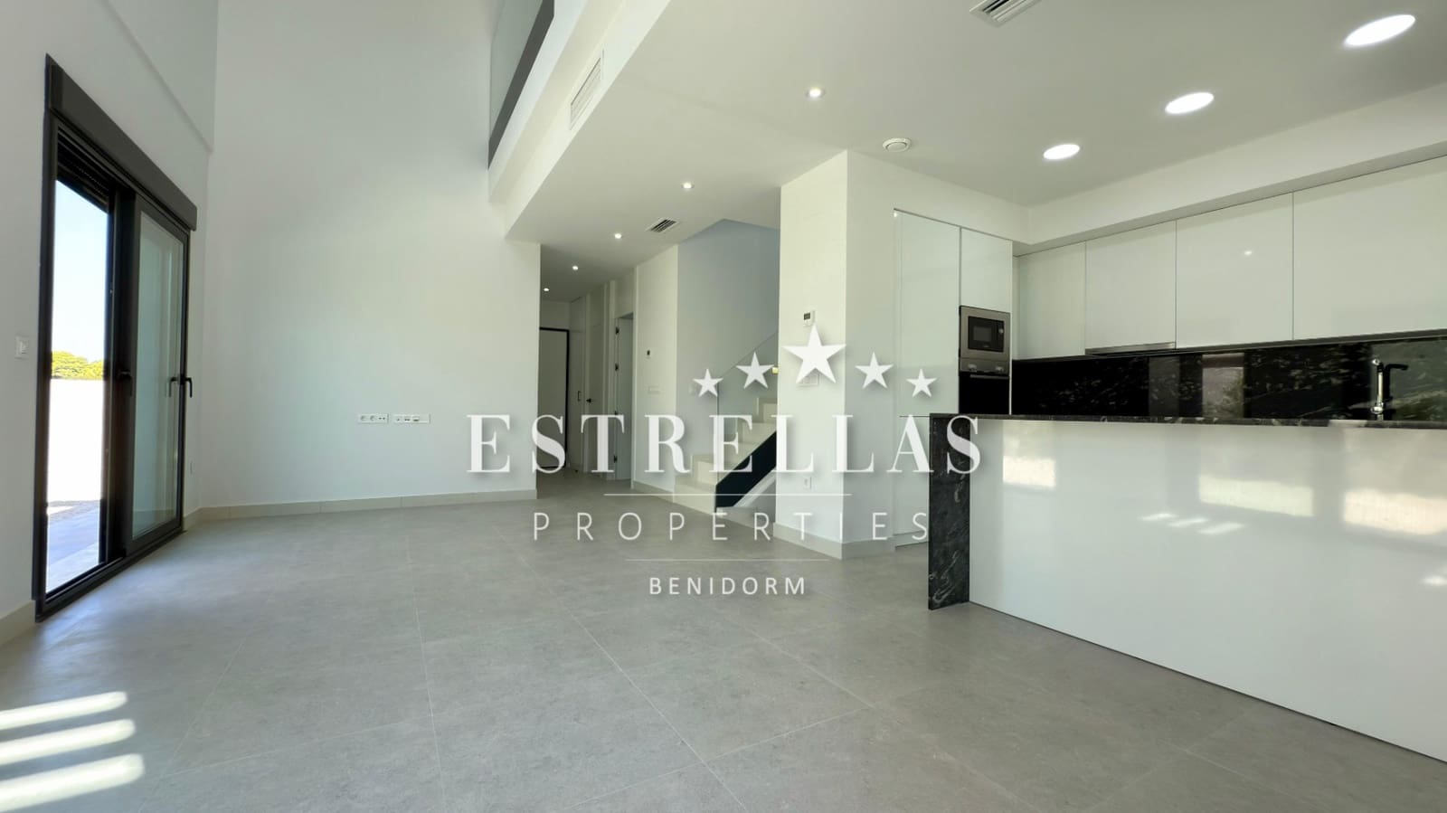 4 quarto Moradia para venda em Muchamiel / Mutxamel com piscina garagem - 850 000 € (Ref: 9563751)