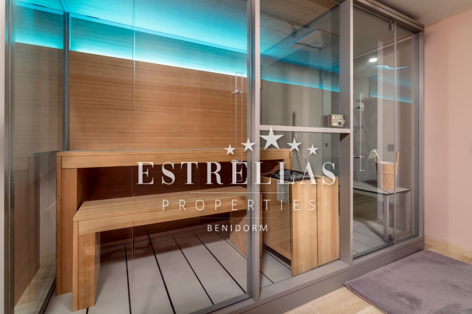 4 soverom Villa til salgs i Alfaz del Pi / L'Alfas del Pi med svømmebasseng garasje - € 1 950 000 (Ref: 9572146)