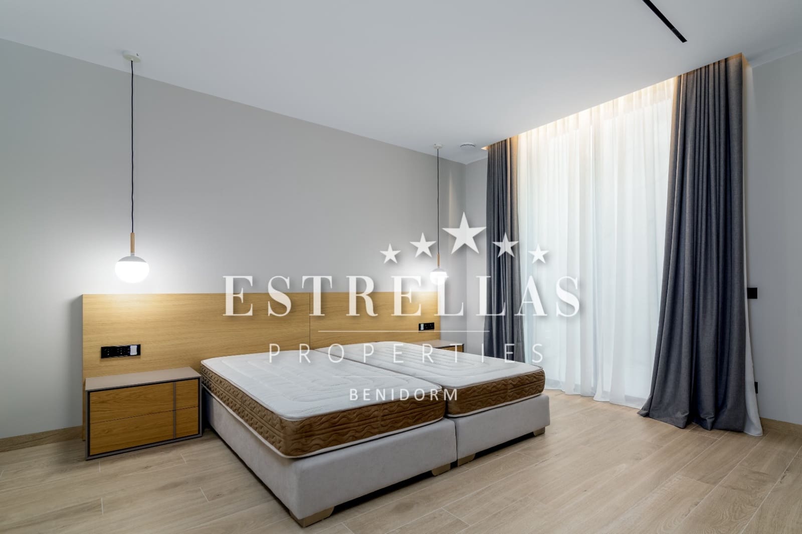 4 soverom Villa til salgs i Alfaz del Pi / L'Alfas del Pi med svømmebasseng garasje - € 1 950 000 (Ref: 9572146)