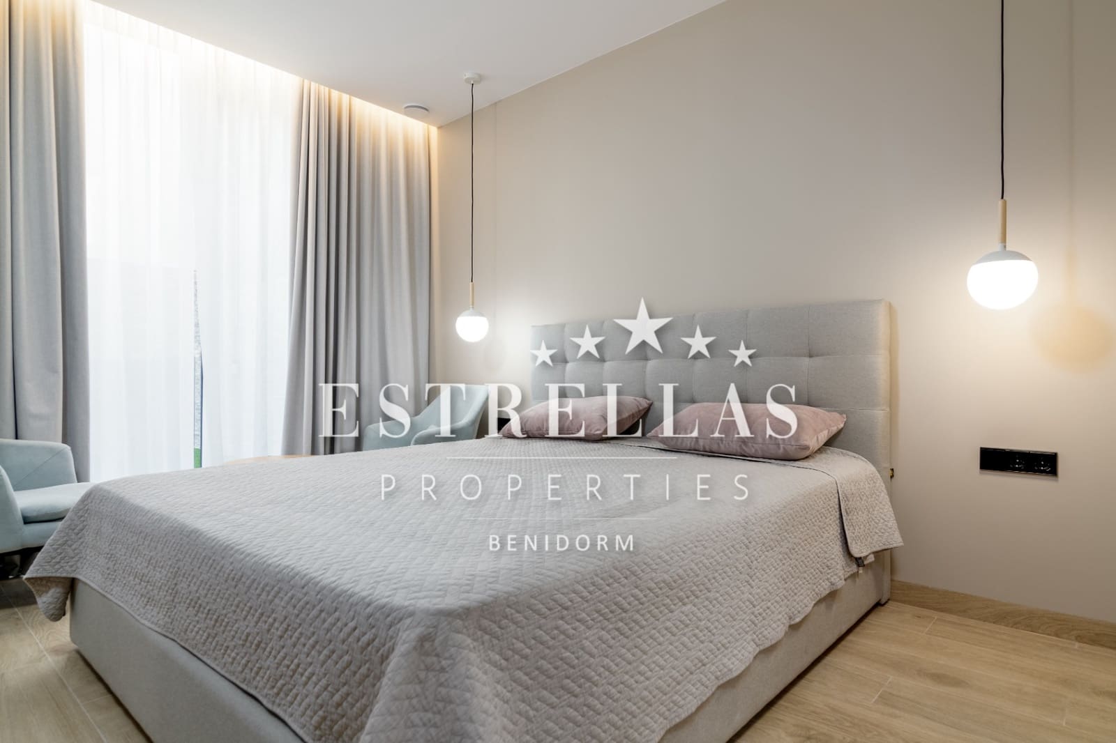 4 soverom Villa til salgs i Alfaz del Pi / L'Alfas del Pi med svømmebasseng garasje - € 1 950 000 (Ref: 9572146)