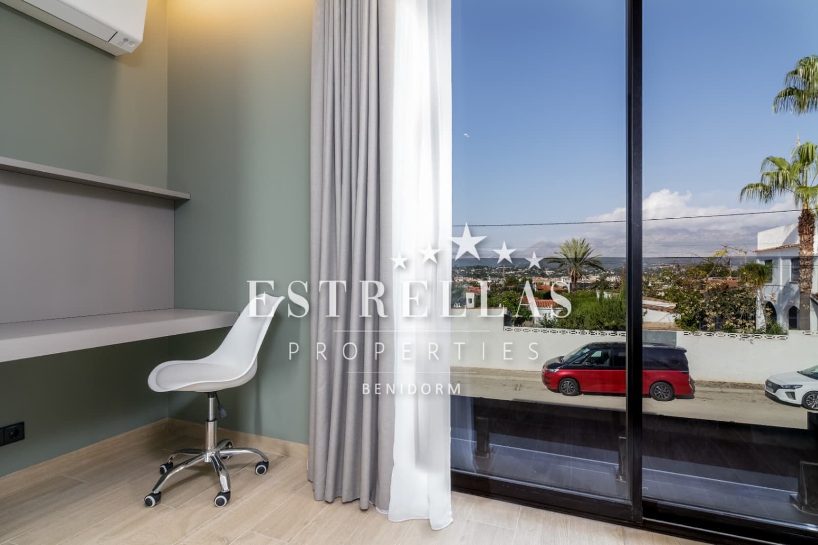 4 soverom Villa til salgs i Alfaz del Pi / L'Alfas del Pi med svømmebasseng garasje - € 1 950 000 (Ref: 9572146)