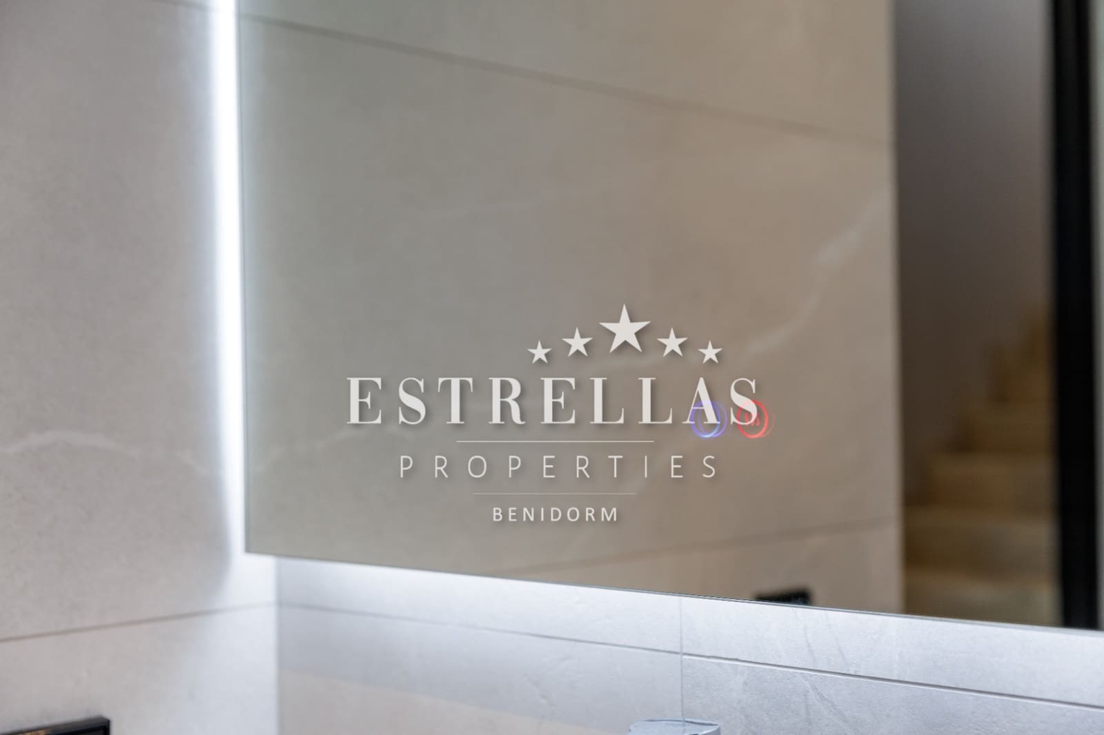 4 soverom Villa til salgs i Alfaz del Pi / L'Alfas del Pi med svømmebasseng garasje - € 1 950 000 (Ref: 9572146)