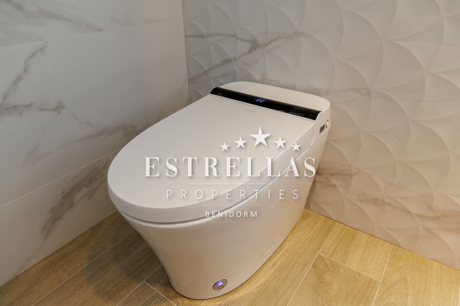 4 soverom Villa til salgs i Alfaz del Pi / L'Alfas del Pi med svømmebasseng garasje - € 1 950 000 (Ref: 9572146)