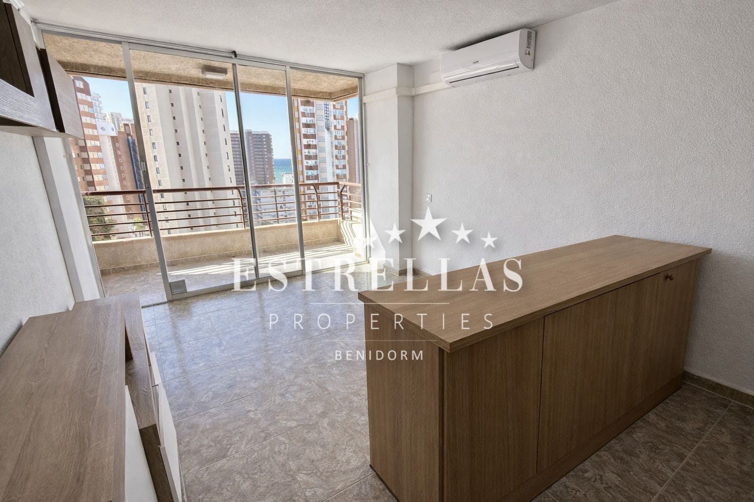 1 slaapkamer Appartement te koop in Benidorm met zwembad garage - € 193.000 (Ref: 9572147)