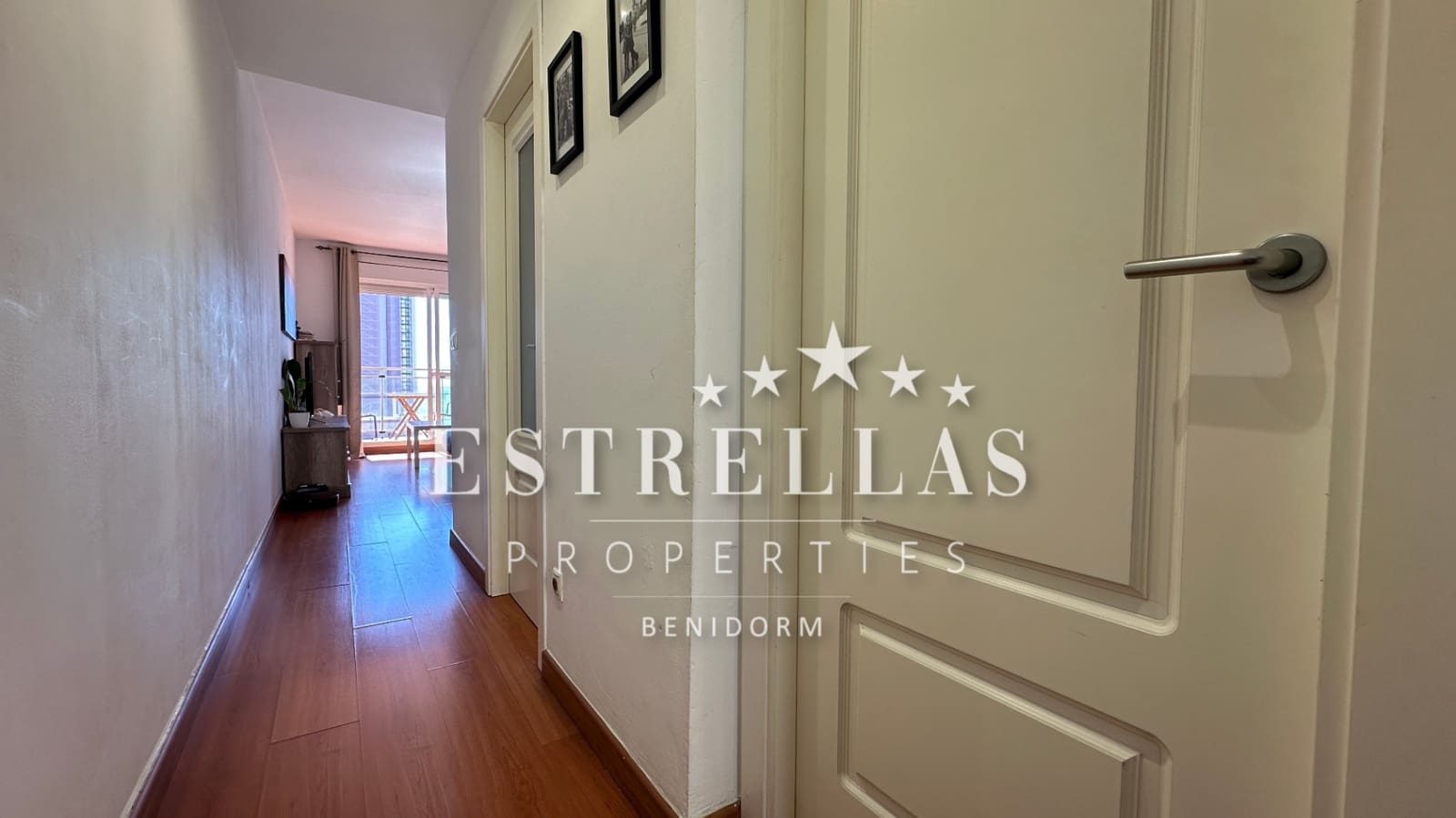 Apartamento de 1 habitación en Benidorm en venta con piscina garaje - 215.000 € (Ref: 9628171)