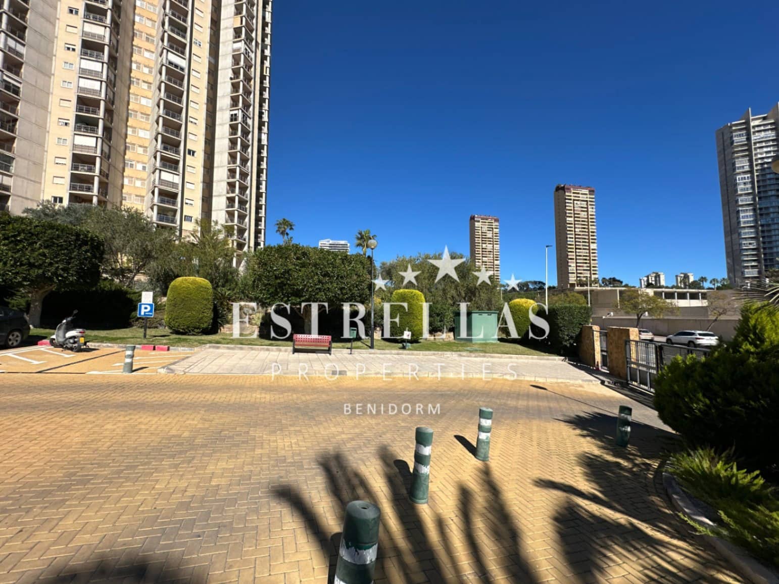 Apartamento de 1 habitación en Benidorm en venta con piscina garaje - 215.000 € (Ref: 9628171)