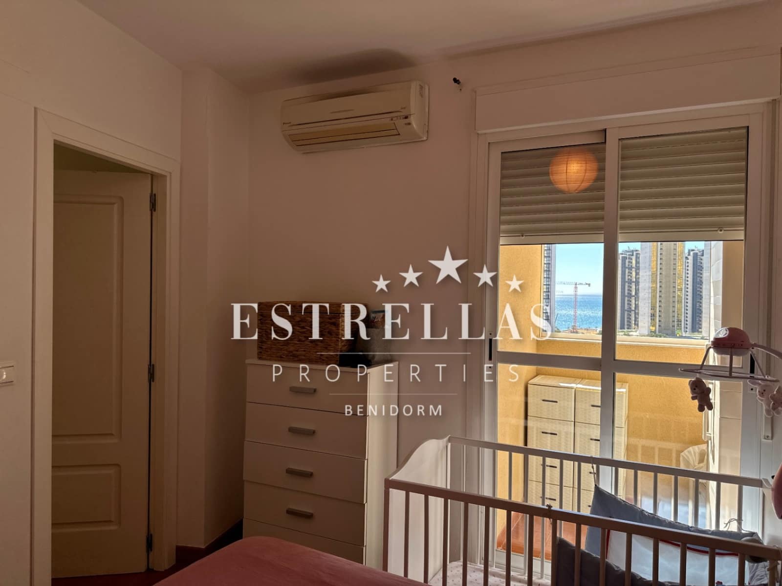 Apartamento de 1 habitación en Benidorm en venta con piscina garaje - 215.000 € (Ref: 9628171)