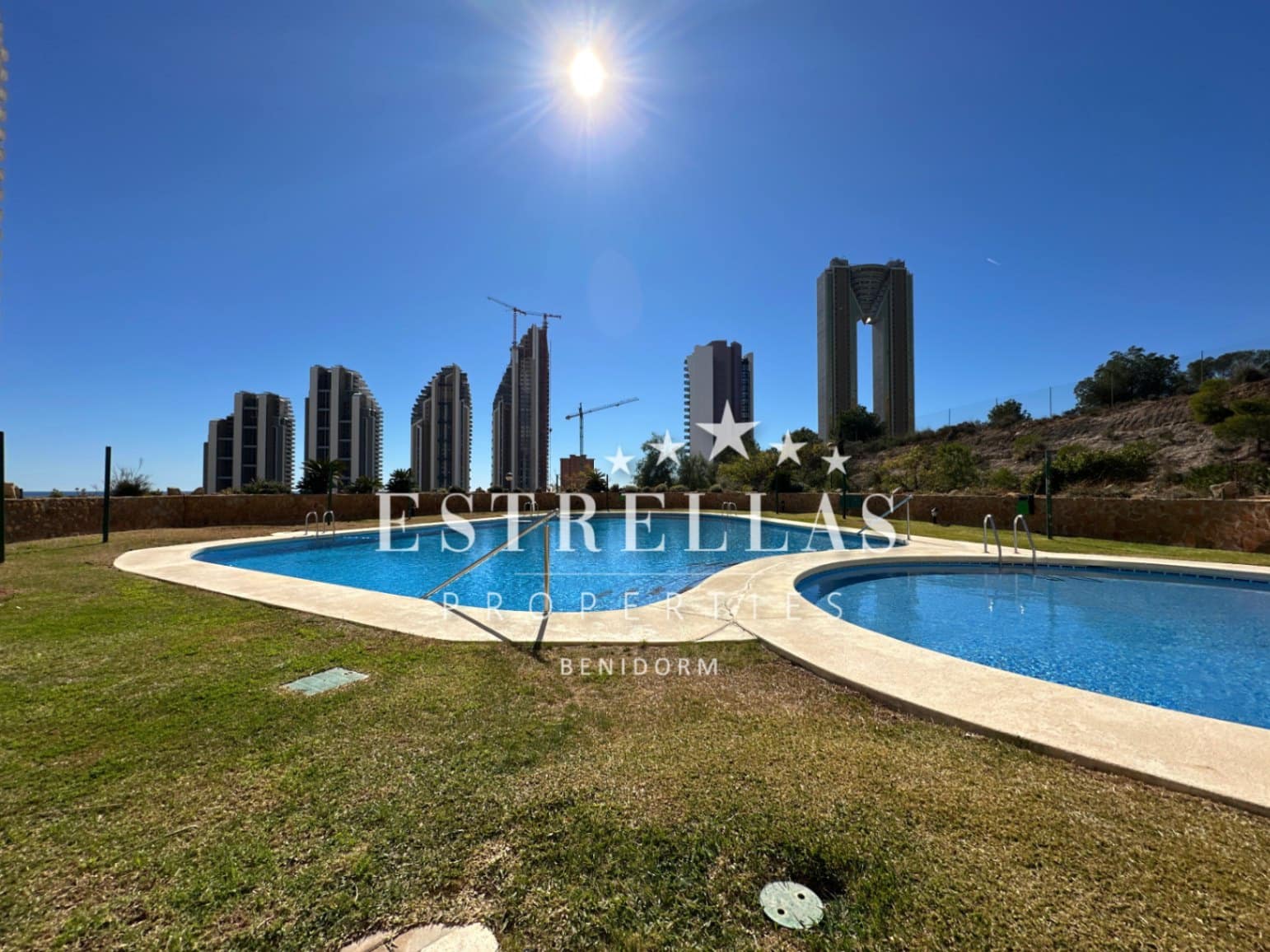 Apartamento de 1 habitación en Benidorm en venta con piscina garaje - 215.000 € (Ref: 9628171)